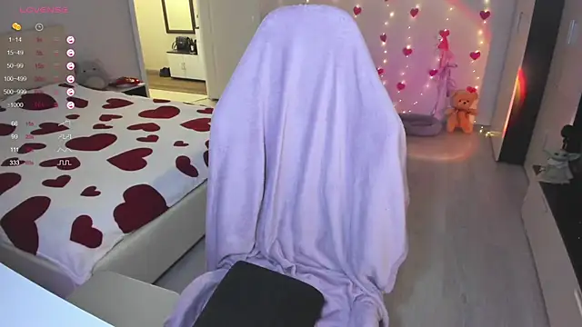 Amy honey angel online show from February 5, 11:55 am