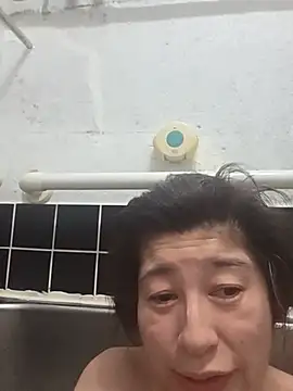 Snapshot of morikawa_sayaka chatting on May 16, 12:37 pm morikawa sayaka online show from May 16, 12:37 pm