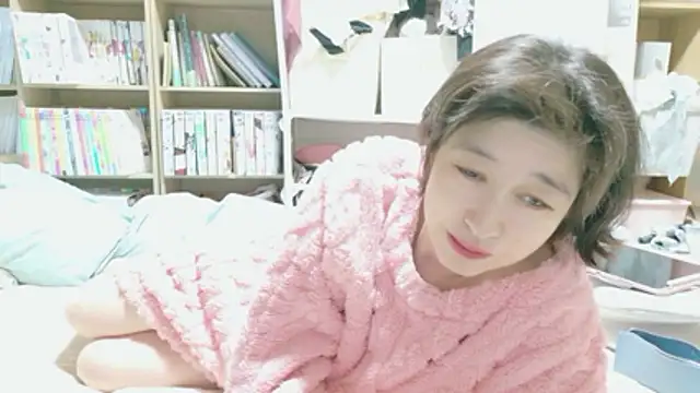 Snapshot of morikawa_sayaka chatting on May 17, 12:45 pm morikawa sayaka online show from May 17, 12:45 pm