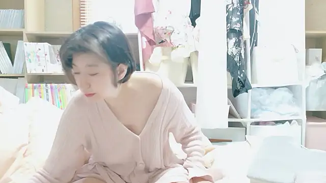 Snapshot of morikawa_sayaka chatting on May 25, 11:22 pm morikawa sayaka online show from May 25, 11:22 pm