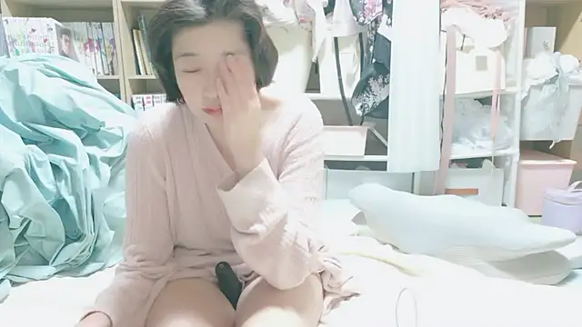 Snapshot of morikawa_sayaka chatting on June 22, 12:35 pm morikawa sayaka online show from June 22, 12:35 pm