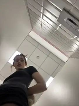 Mia Mia M online show from March 10, 1:27 pm