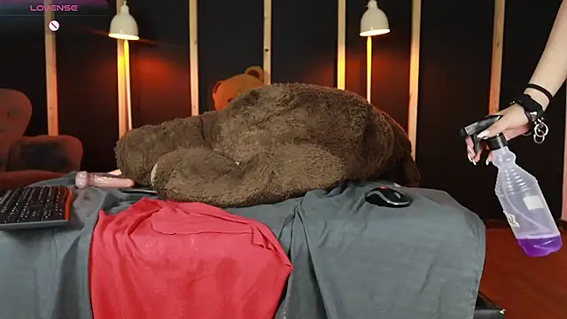 Snapshot of vampy_dolll chatting on February 25, 9:46 pm vampy dolll online show from February 25, 9:46 pm