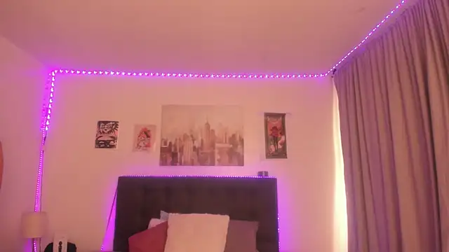 Snapshot of _lara1 chatting on December 16, 7:30 pm lara1 online show from December 16, 7:30 pm