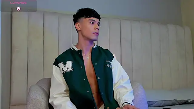 Dammon Stallion online show from December 18, 4:24 pm