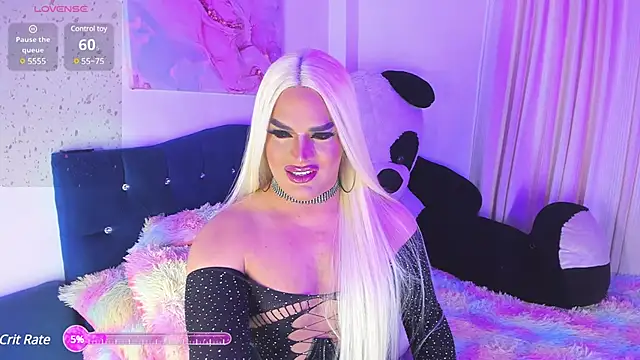 Snapshot of Missisabella_ chatting on February 2, 1:23 am Missisabella online show from February 2, 1:23 am