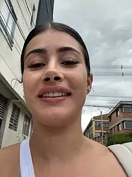 Snapshot of Sweet_and_caramel chatting on January 24, 6:35 pm Sweet and caramel online show from January 24, 6:35 pm