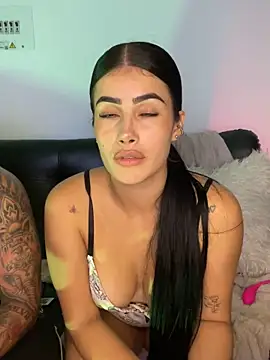 Snapshot of Sweet_and_caramel chatting on February 11, 8:10 pm Sweet and caramel online show from February 11, 8:10 pm