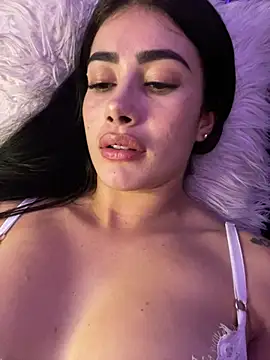 Snapshot of Sweet_and_caramel chatting on February 16, 3:58 am Sweet and caramel online show from February 16, 3:58 am