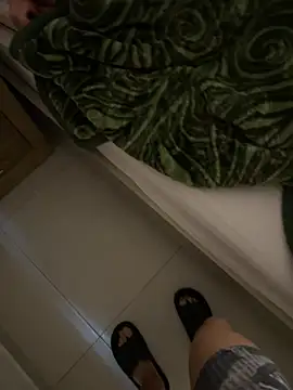 Snapshot of Sweet_and_caramel chatting on March 20, 1:15 pm Sweet and caramel online show from March 20, 1:15 pm