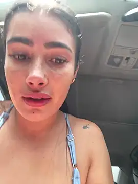 Snapshot of Sweet_and_caramel chatting on September 12, 3:01 pm Sweet and caramel online show from September 12, 3:01 pm