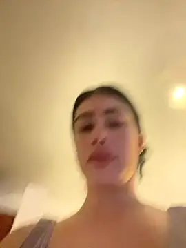 Snapshot of Sweet_and_caramel chatting on November 8, 2:28 pm Sweet and caramel online show from November 8, 2:28 pm