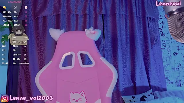 Snapshot of Lenneval1 chatting on November 4, 3:05 am Lenneval1 online show from November 4, 3:05 am