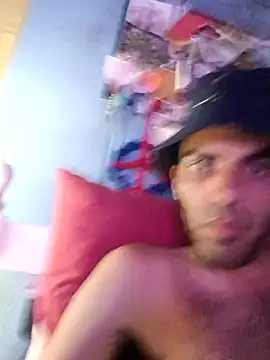 Snapshot of tunegrito007 chatting on December 15, 4:28 am tunegrito007 online show from December 15, 4:28 am