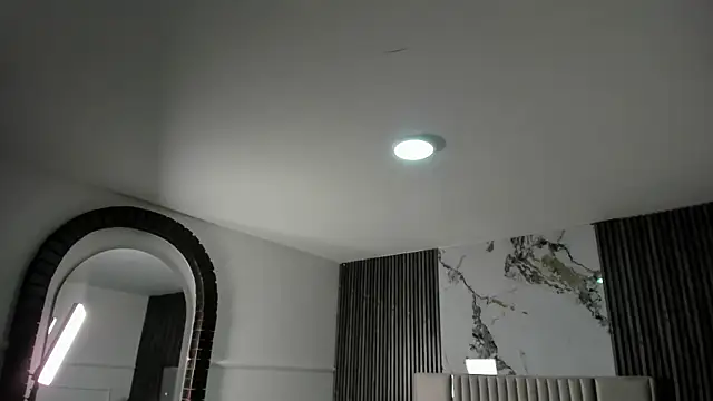 Lillyortiz online show from June 25, 8:13 pm