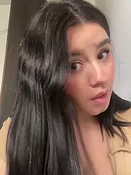 Snapshot of SaraBraun_ chatting on February 13, 6:05 pm SaraBraun online show from February 13, 6:05 pm