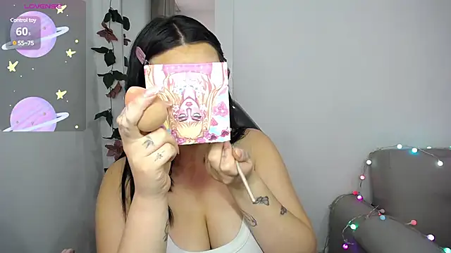 Snapshot of SaraBraun_ chatting on February 16, 8:22 pm SaraBraun online show from February 16, 8:22 pm