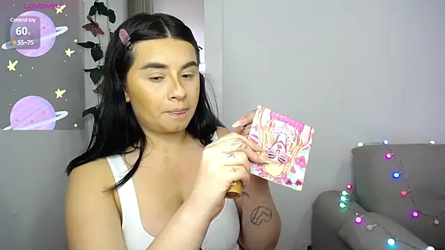 Snapshot of SaraBraun_ chatting on February 18, 7:41 pm SaraBraun online show from February 18, 7:41 pm