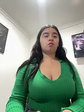 Snapshot of SaraBraun_ chatting on September 17, 1:35 pm SaraBraun online show from September 17, 1:35 pm