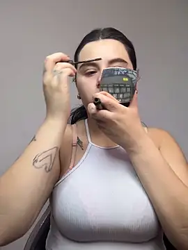 Snapshot of SaraBraun_ chatting on September 26, 4:11 pm SaraBraun online show from September 26, 4:11 pm