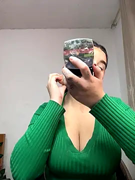 Snapshot of SaraBraun_ chatting on September 27, 4:23 pm SaraBraun online show from September 27, 4:23 pm