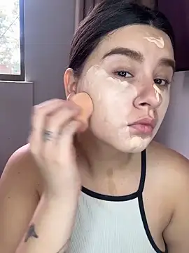 Snapshot of SaraBraun_ chatting on November 14, 5:00 pm SaraBraun online show from November 14, 5:00 pm