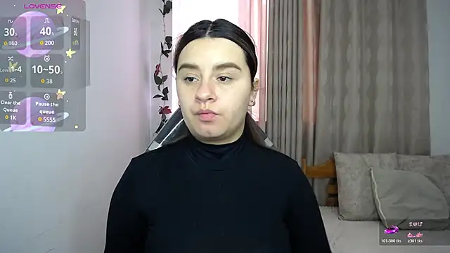 Snapshot of SaraBraun_ chatting on December 3, 4:38 pm SaraBraun online show from December 3, 4:38 pm