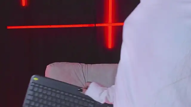 Michell Wallker online show from January 10, 2:08 pm