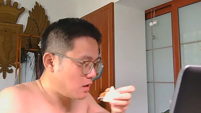 866532 online show from July 23, 1:41 am