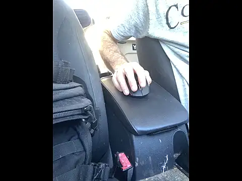 Snapshot of Twowellshapedheads chatting on November 11, 6:19 pm Twowellshapedheads online show from November 11, 6:19 pm