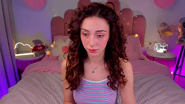 ElsaYoung online show from February 1, 8:26 pm