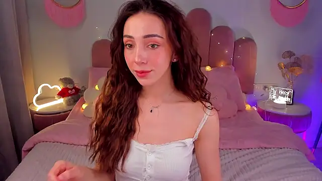 ElsaYoung online show from February 5, 8:25 pm