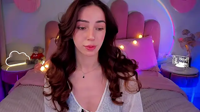 ElsaYoung online show from February 7, 8:20 pm