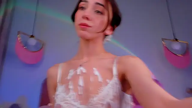 ElsaYoung online show from February 8, 11:34 pm