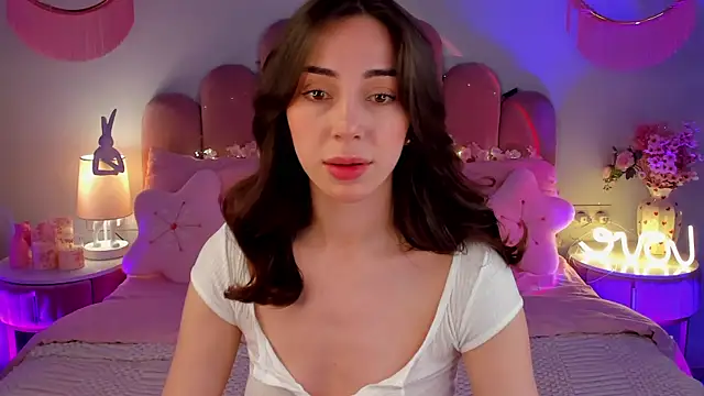 ElsaYoung online show from May 3, 7:09 pm