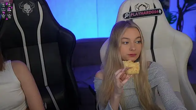 Ewa Pearl online show from December 5, 11:30 am