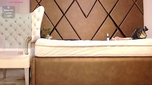 LunitaDiva online show from January 21, 12:07 pm