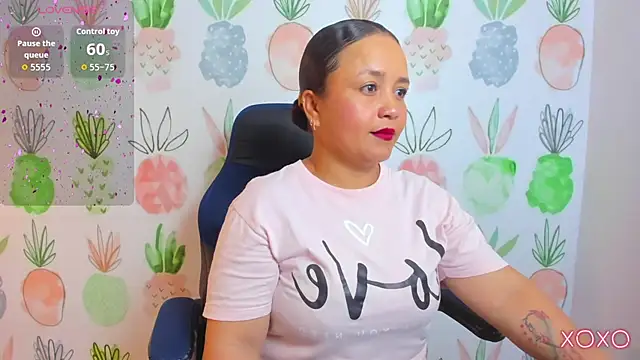 linda rios  online show from October 21, 7:14 pm