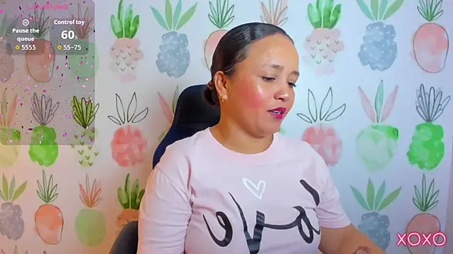 linda rios  online show from November 7, 7:14 pm