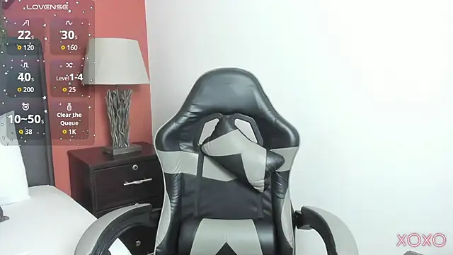 linda rios  online show from March 12, 8:26 pm