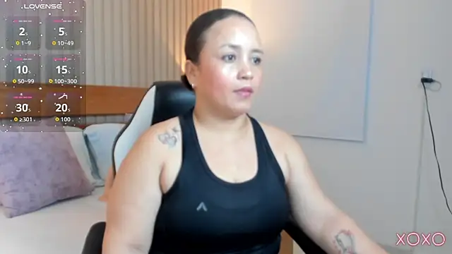 linda rios  online show from June 4, 8:37 pm