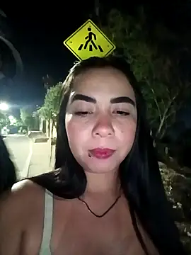 Snapshot of KathaDanger chatting on November 20, 2:56 am KathaDanger online show from November 20, 2:56 am