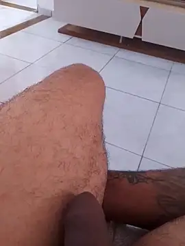 44corninho online show from December 13, 5:32 pm