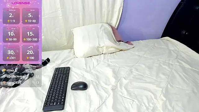 Snapshot of Jenny_Evans82 chatting on January 13, 7:21 am Jenny Evans82 online show from January 13, 7:21 am