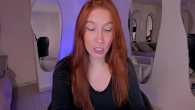 Snapshot of MiaFarrell_ chatting on May 19, 5:52 pm MiaFarrell online show from May 19, 5:52 pm