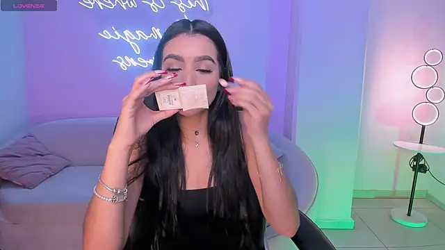 BellaCarteer  online show from December 17, 12:55 pm