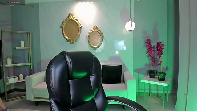 BellaCarteer  online show from February 26, 12:15 pm