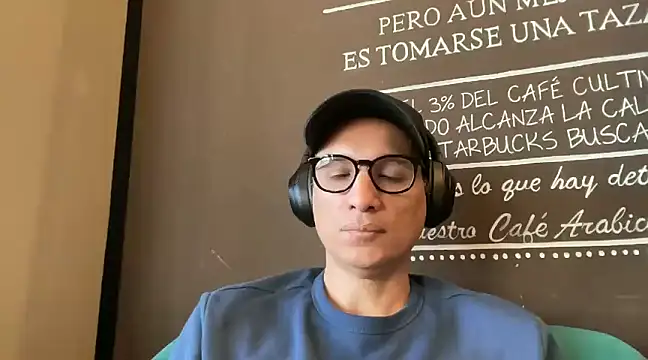 Snapshot of alex_ruiz85 chatting on February 5, 3:09 pm alex ruiz85 online show from February 5, 3:09 pm