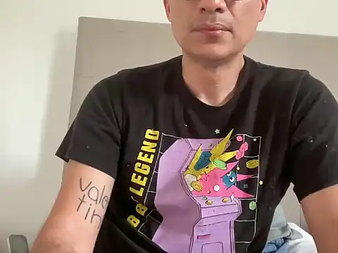 Snapshot of alex_ruiz85 chatting on October 6, 9:23 pm alex ruiz85 online show from October 6, 9:23 pm