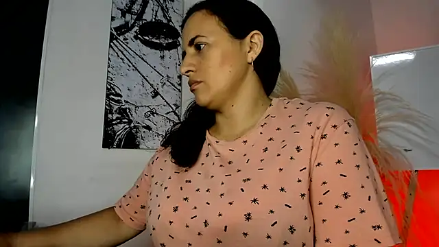 africa holmes online show from June 9, 2:45 am